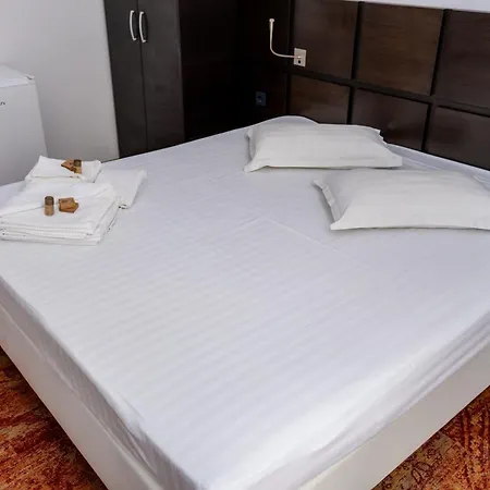 Hotell Mercur 3*