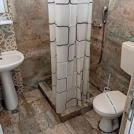 Mercur 호텔 에포리수드
