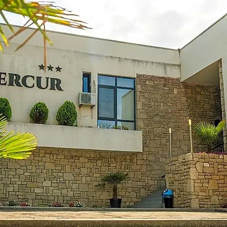 호텔 Mercur 3*