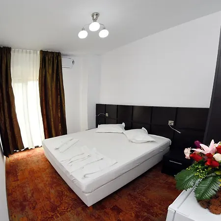 Mercur Hotell 3*